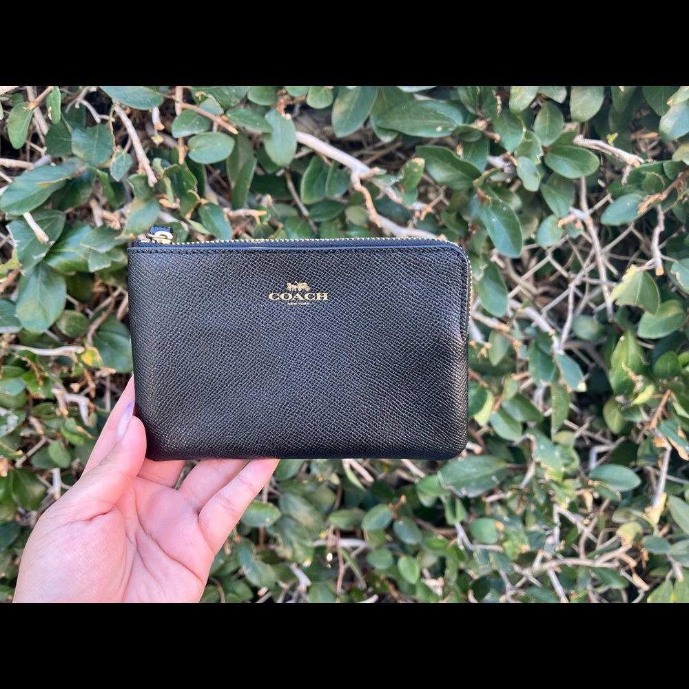 ❌ SOLD ❌ Coach Wristlet